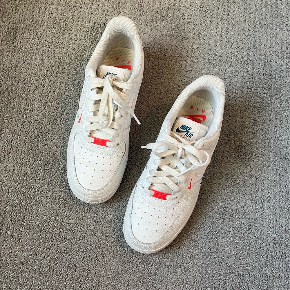 White Nike Air Force 1’s.